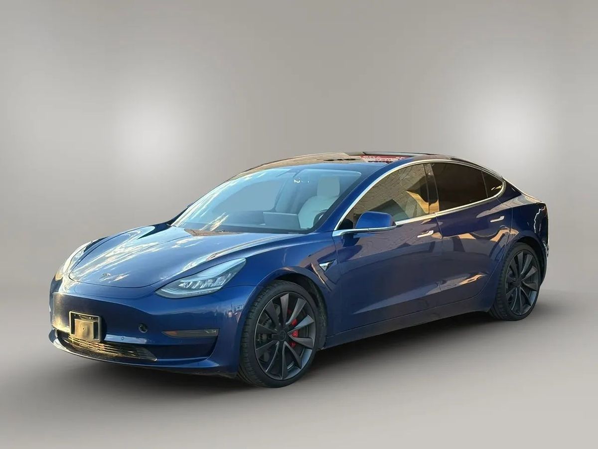 Photo 10 of this Tesla Model 3