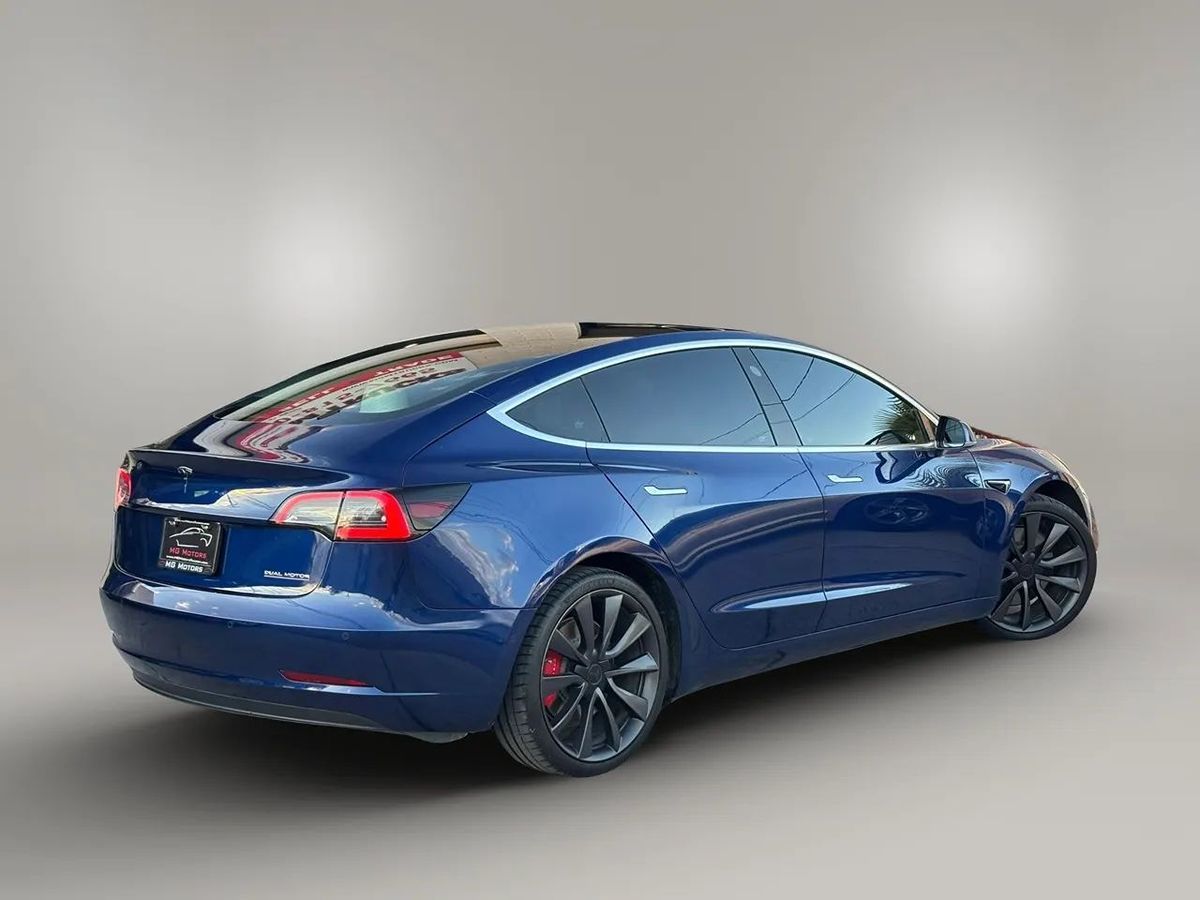 Photo 16 of this Tesla Model 3
