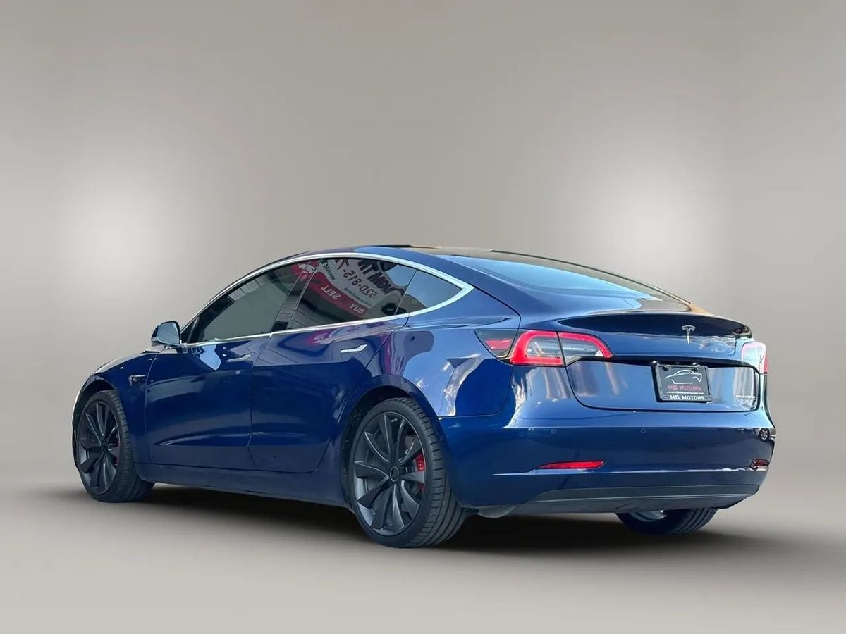 Photo 19 of this Tesla Model 3