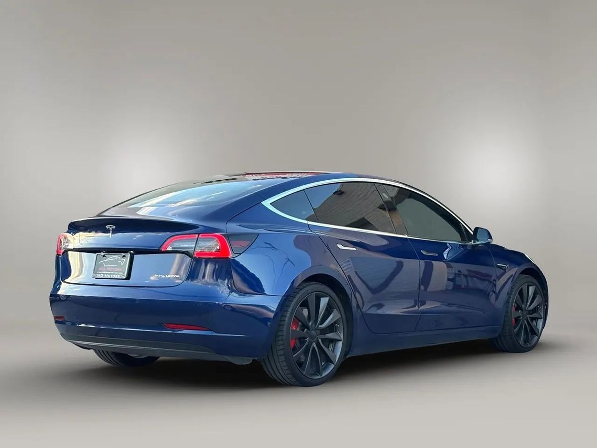 Photo 23 of this Tesla Model 3