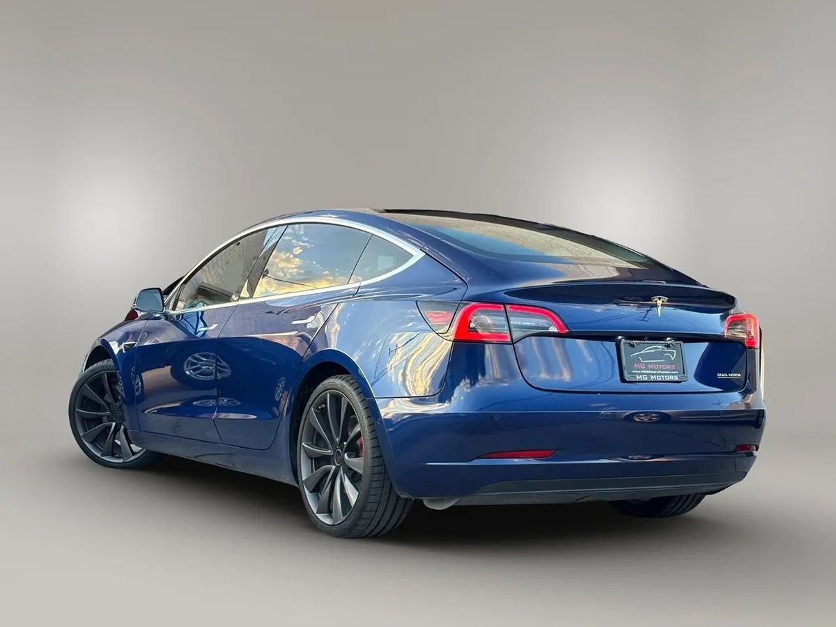 Photo 25 of this Tesla Model 3