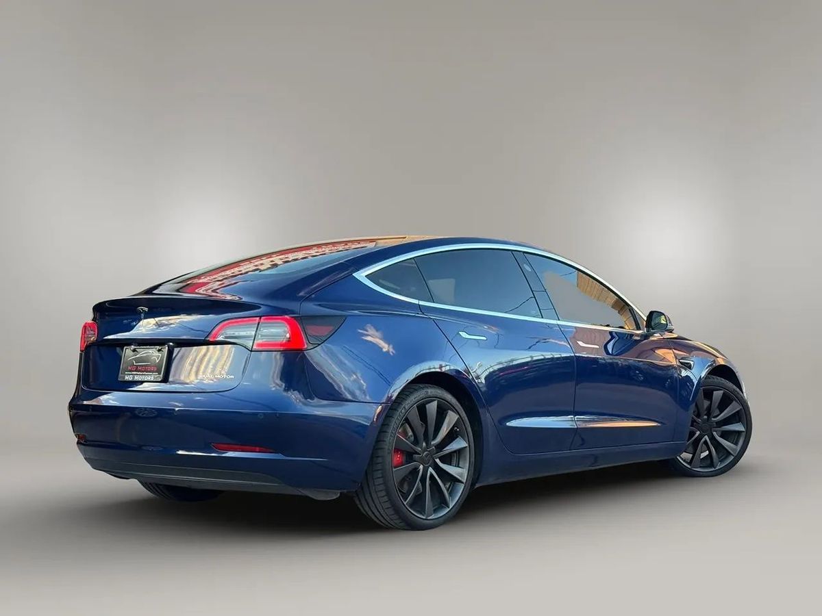 Photo 37 of this Tesla Model 3