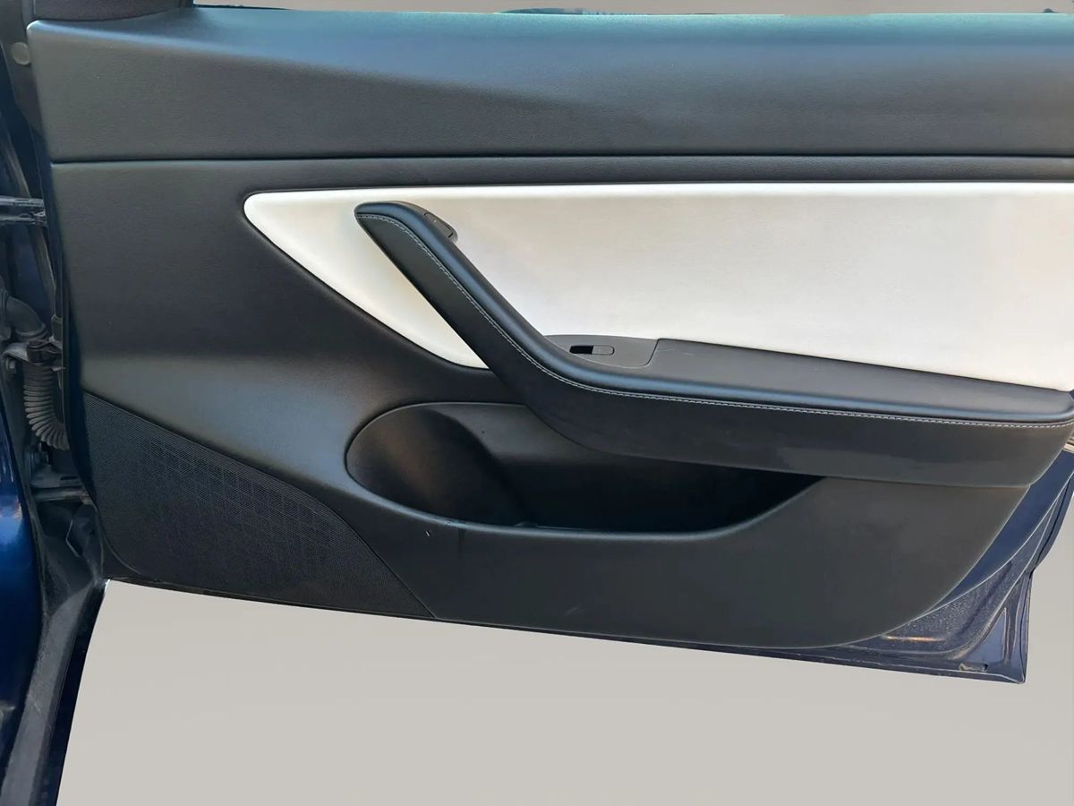 Photo 50 of this Tesla Model 3