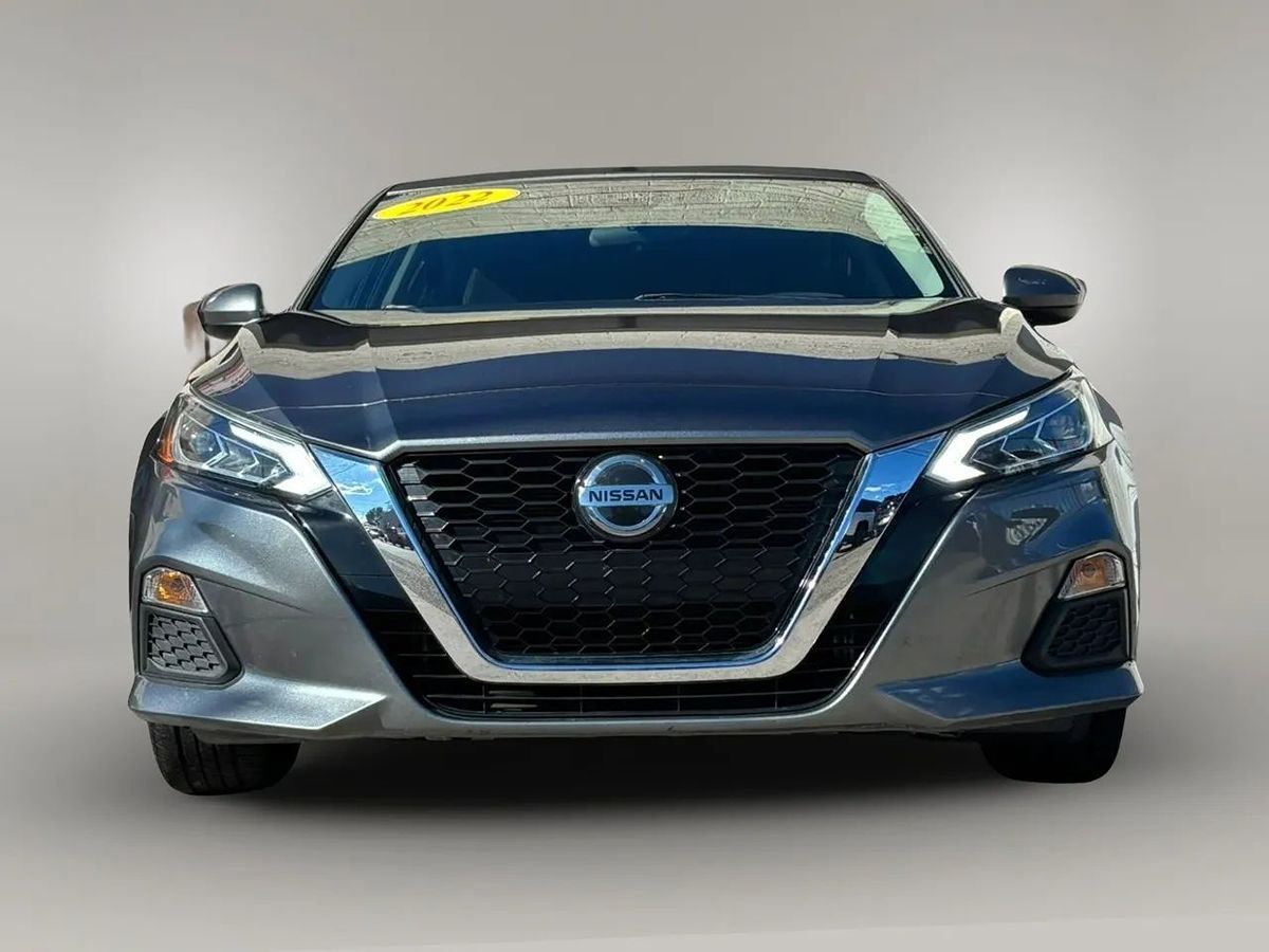 Photo 8 of this Nissan Altima