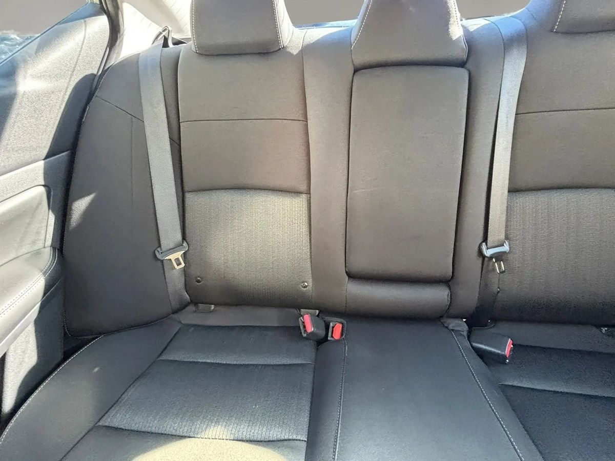 Photo 37 of this Nissan Altima