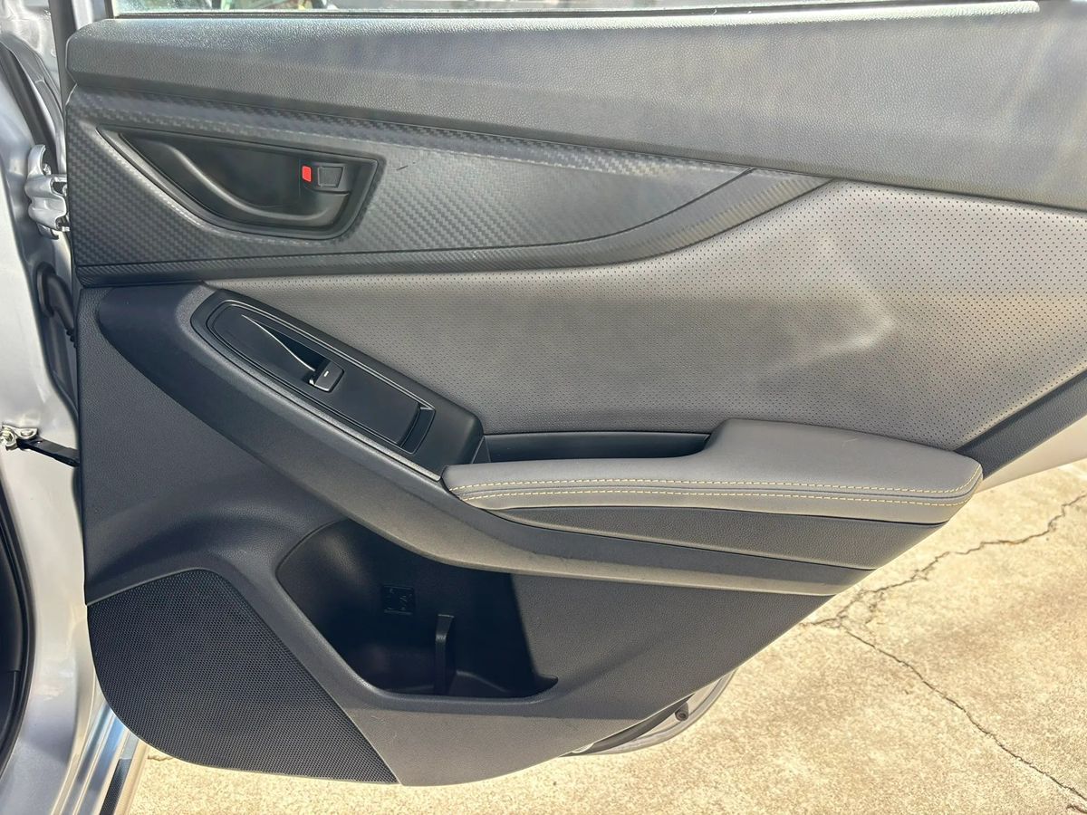 Photo 50 of this Subaru Crosstrek