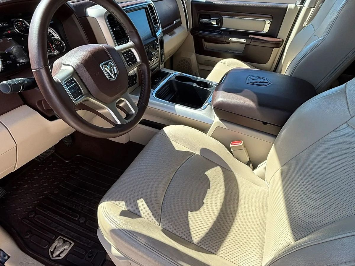Photo 32 of this Ram 1500