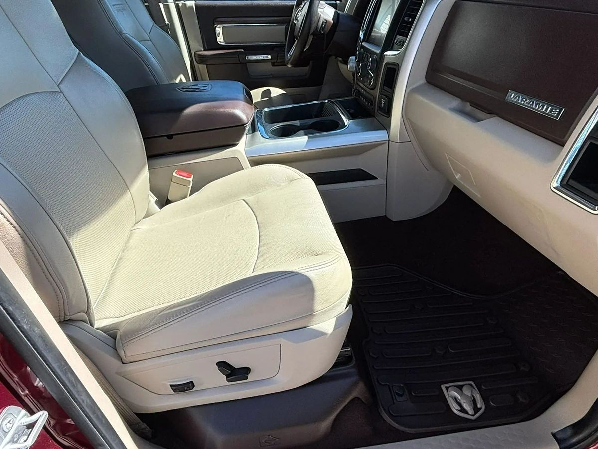 Photo 40 of this Ram 1500