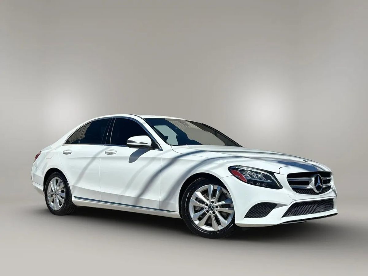 Photo 4 of this Mercedes-Benz C 300
