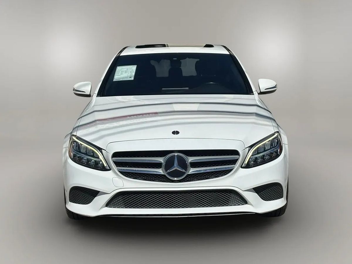Photo 7 of this Mercedes-Benz C 300