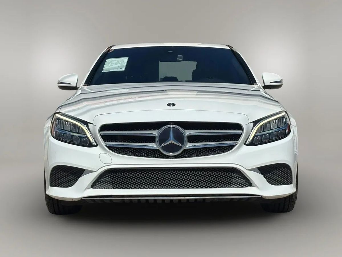 Photo 8 of this Mercedes-Benz C 300