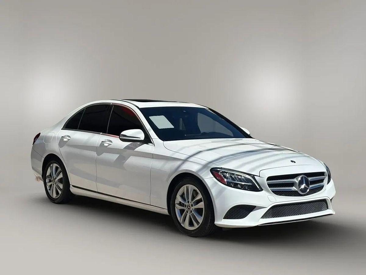 Photo 9 of this Mercedes-Benz C 300
