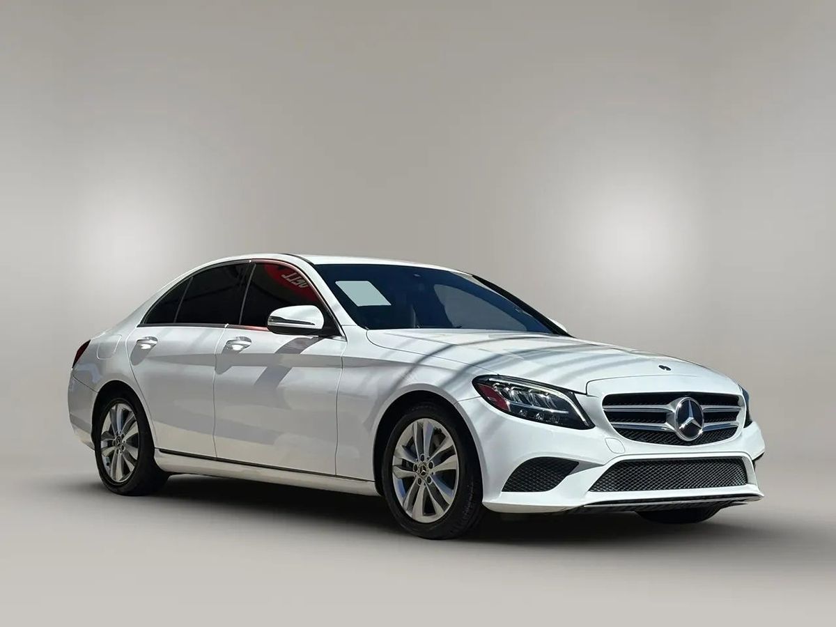 Photo 10 of this Mercedes-Benz C 300