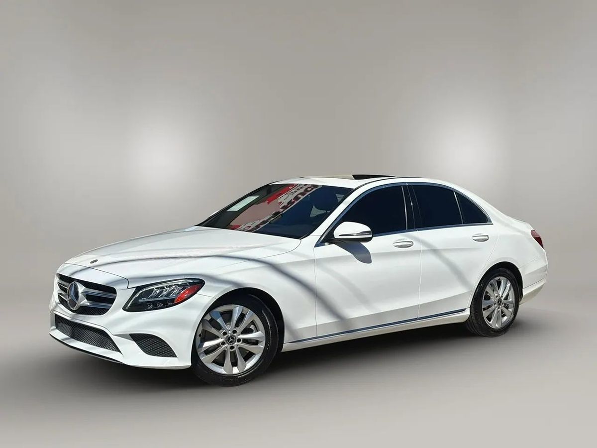 Photo 13 of this Mercedes-Benz C 300