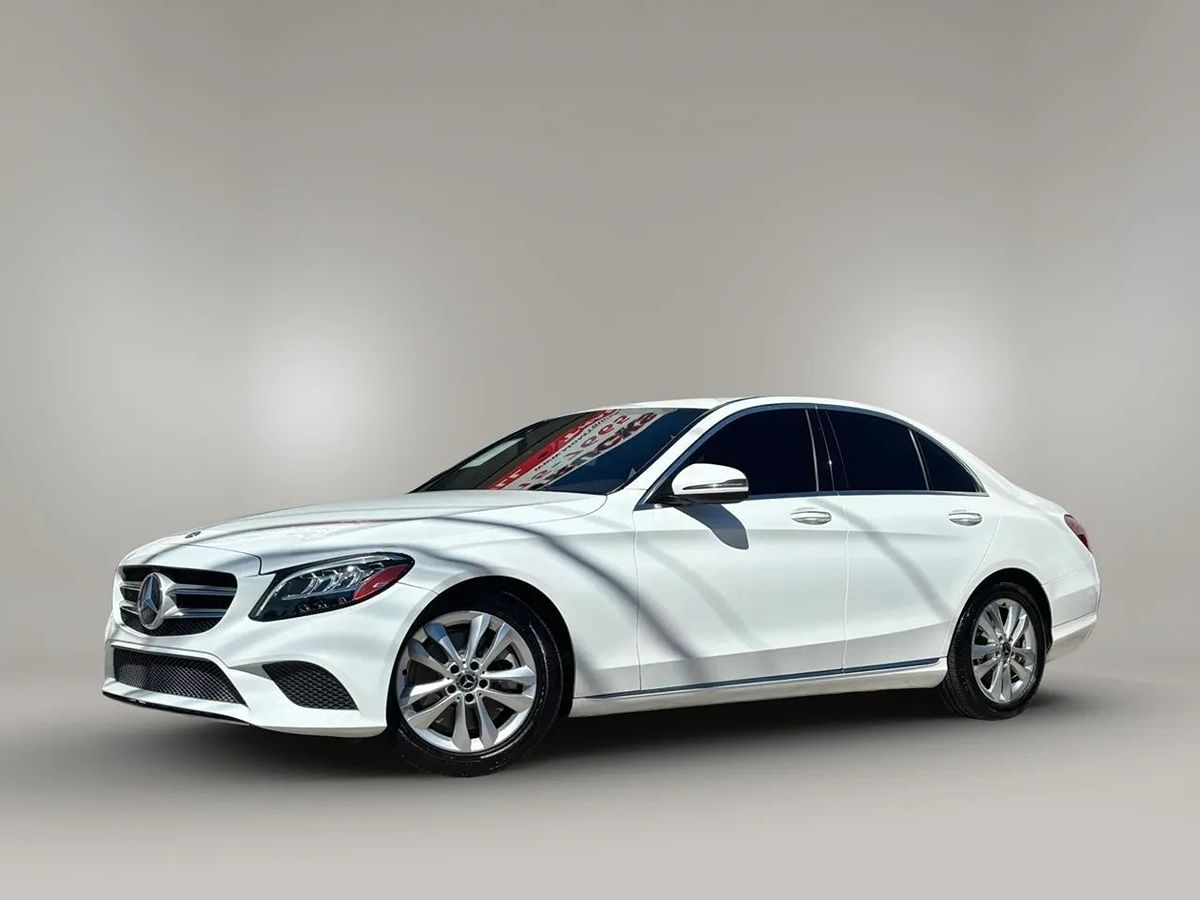 Photo 14 of this Mercedes-Benz C 300