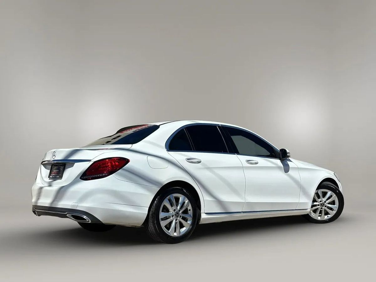 Photo 28 of this Mercedes-Benz C 300