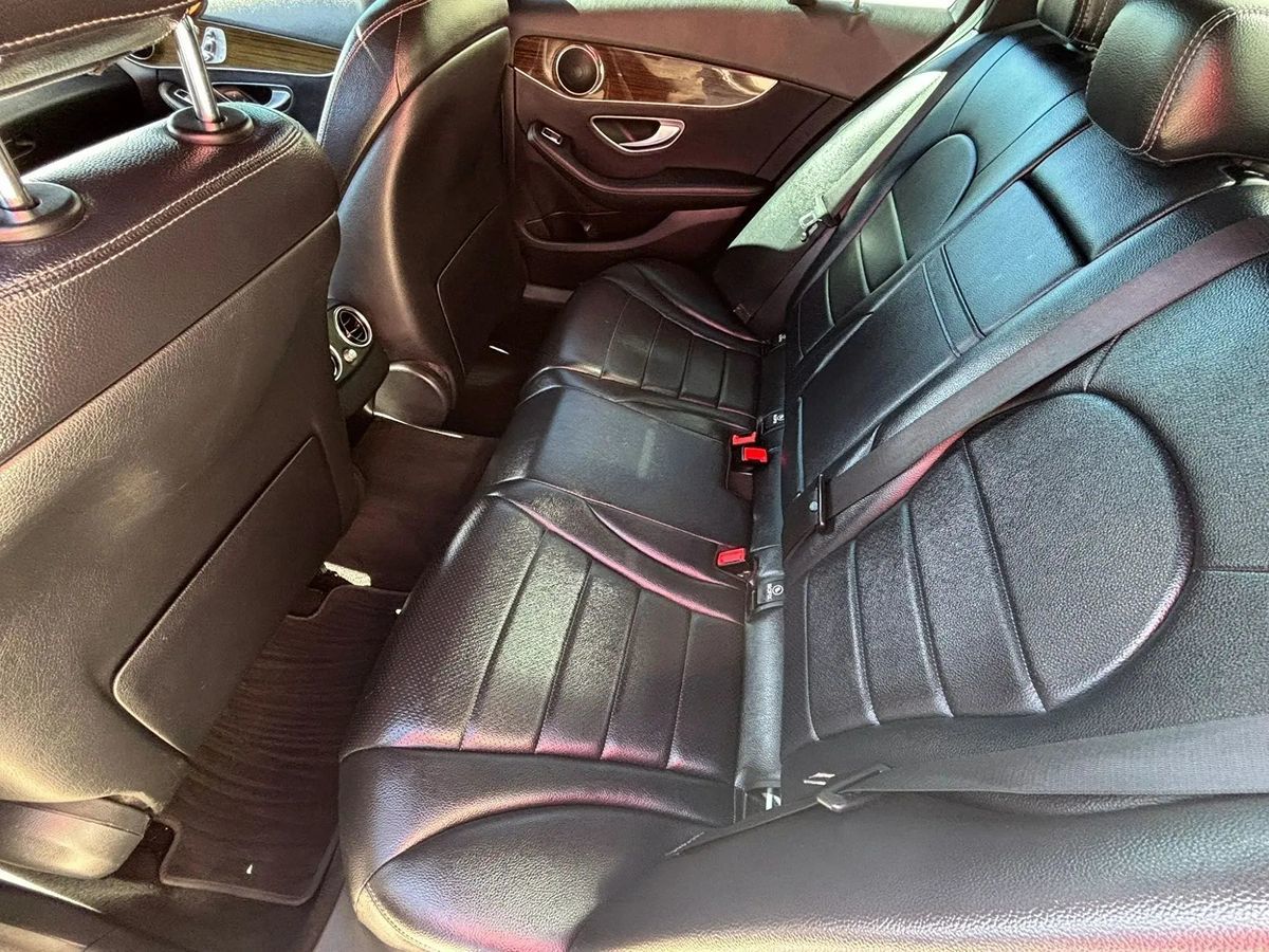 Photo 38 of this Mercedes-Benz C 300