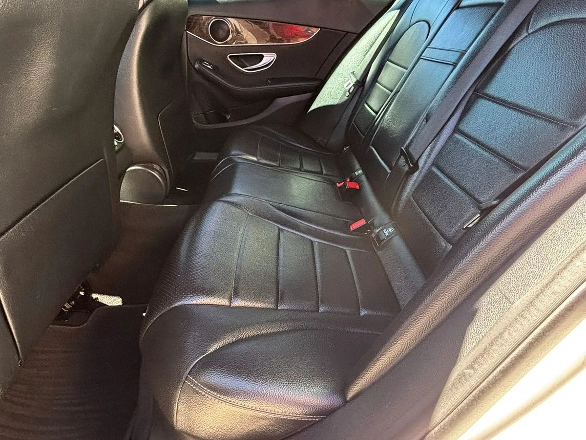 Photo 40 of this Mercedes-Benz C 300