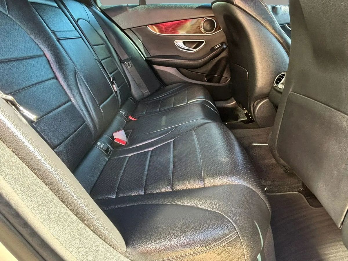 Photo 44 of this Mercedes-Benz C 300