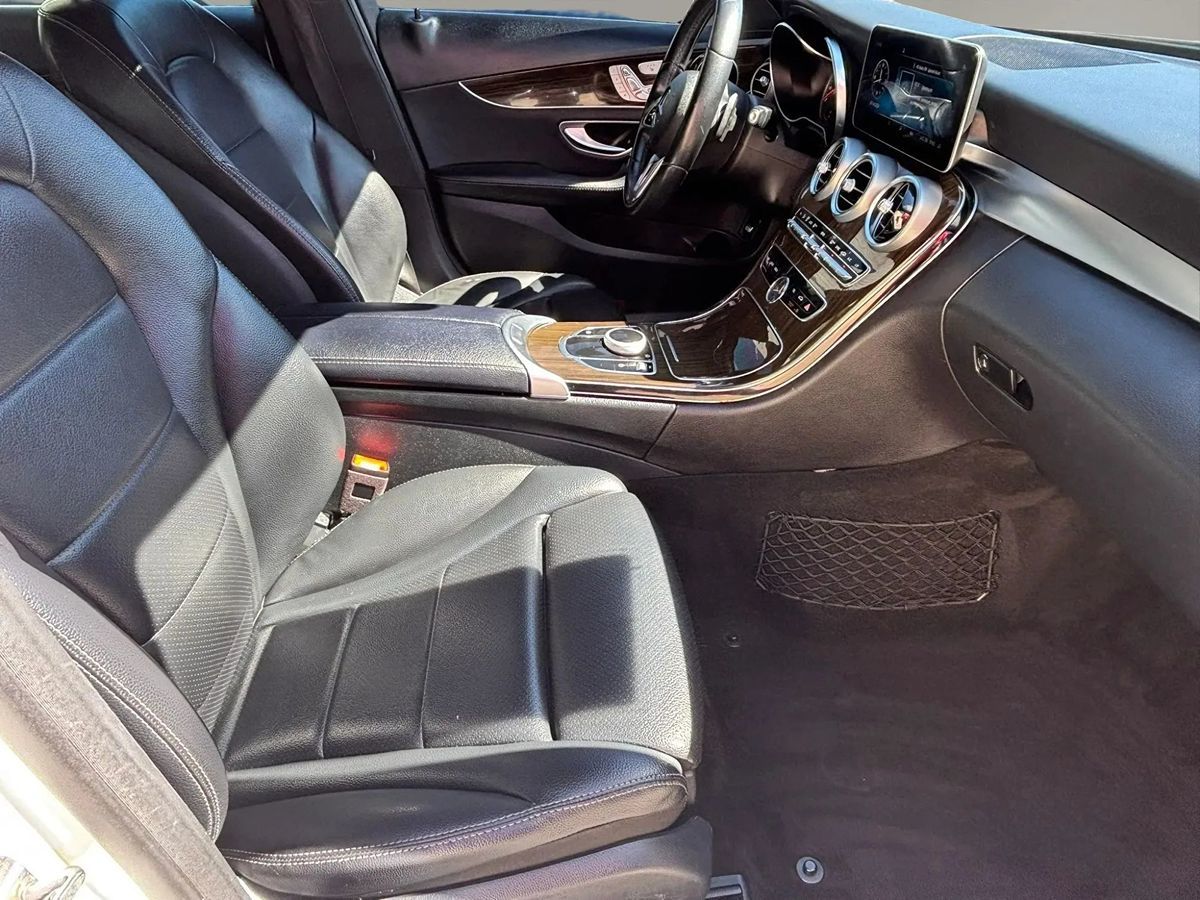 Photo 48 of this Mercedes-Benz C 300