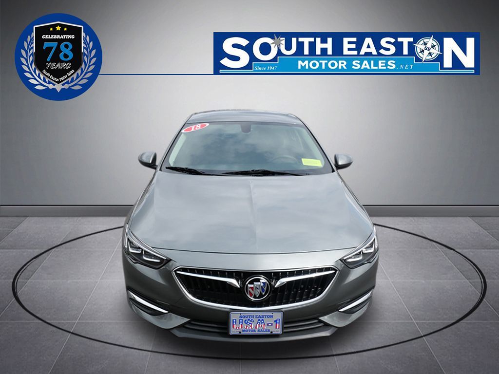 2018 Buick Regal Sportback Preferred photo 3