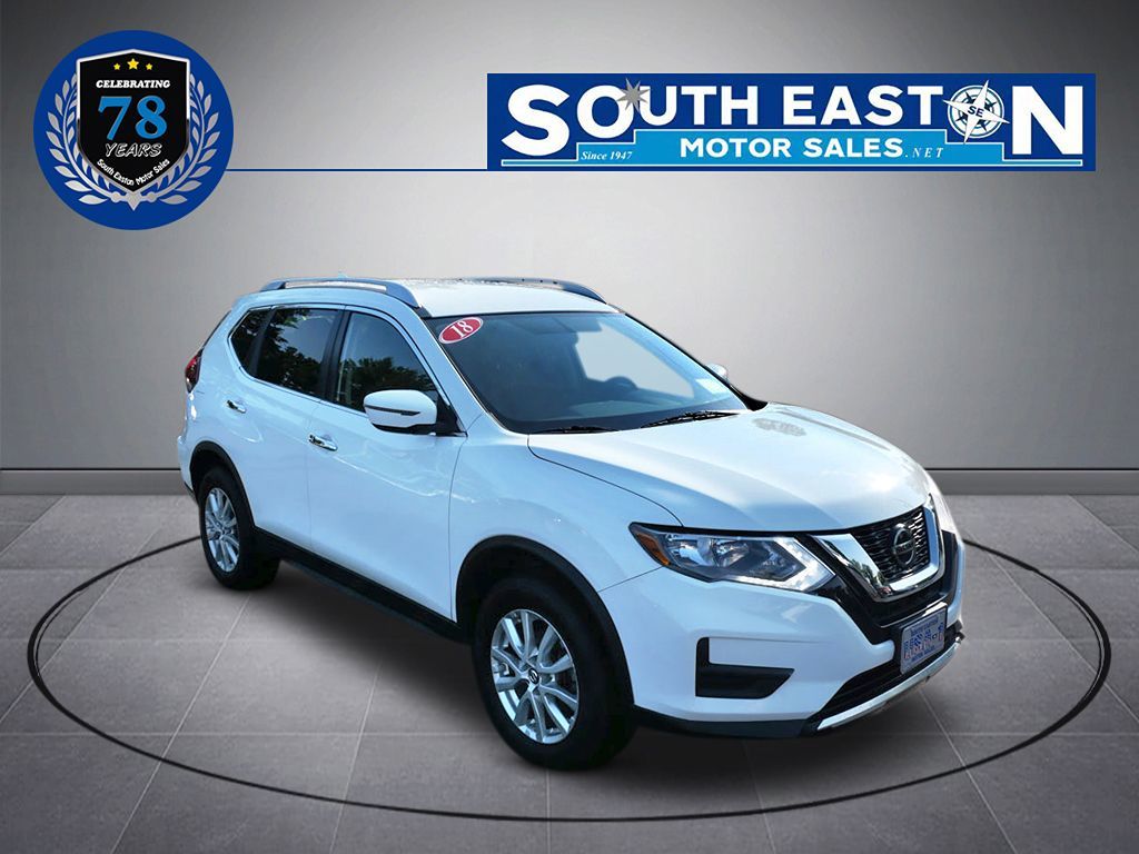 2018 Nissan Rogue SV photo 2