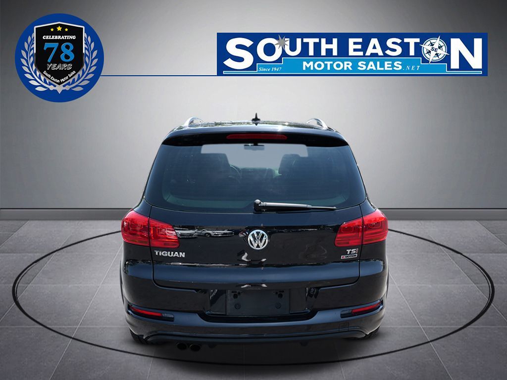 2017 Volkswagen Tiguan Sport photo 4