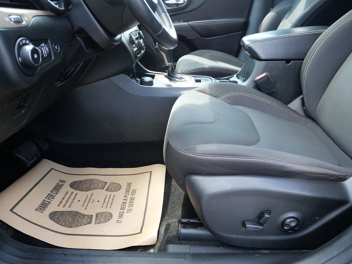 2015 Jeep Cherokee Latitude photo 13