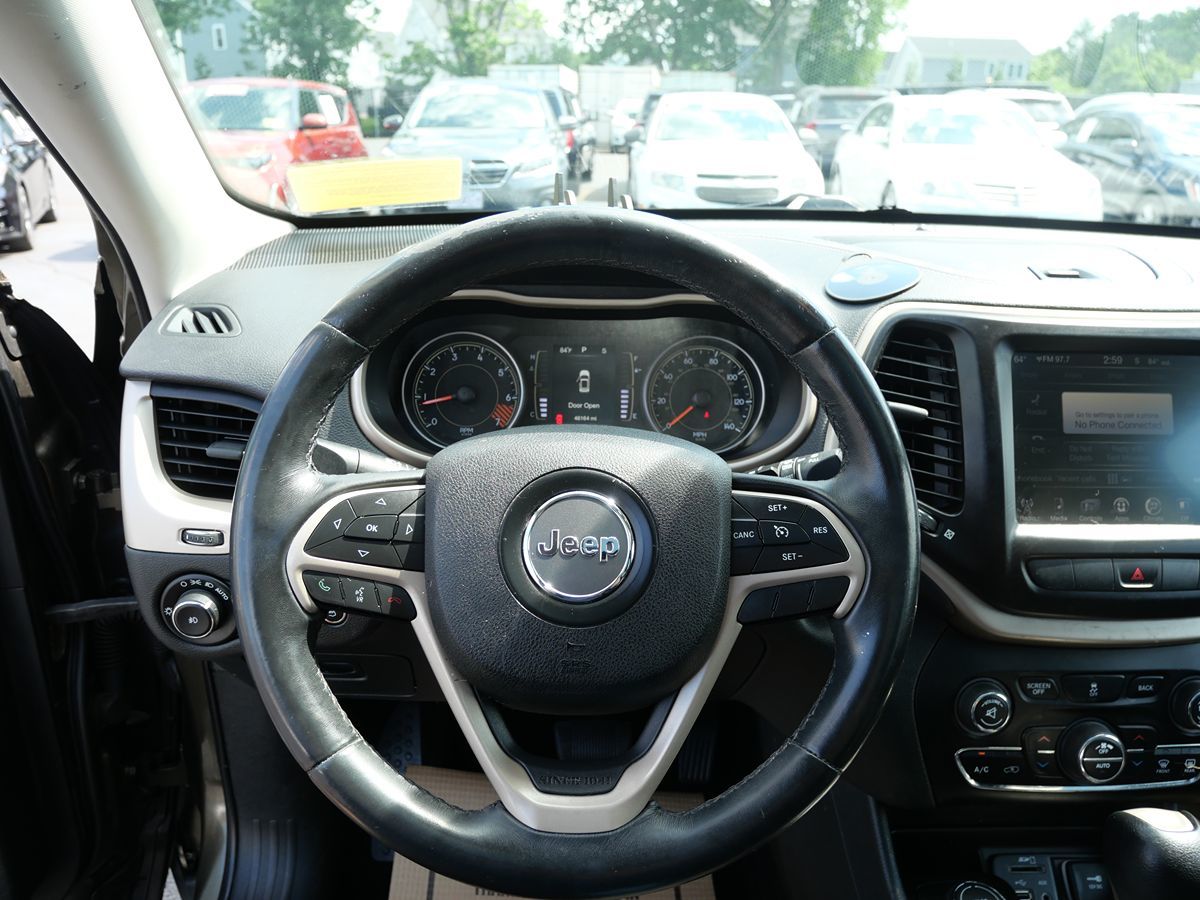 2015 Jeep Cherokee Latitude photo 16