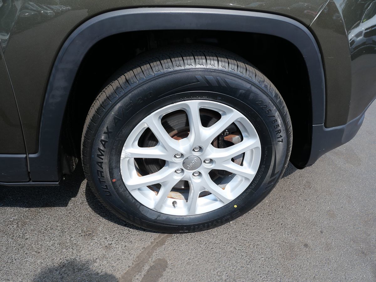 2015 Jeep Cherokee Latitude photo 36