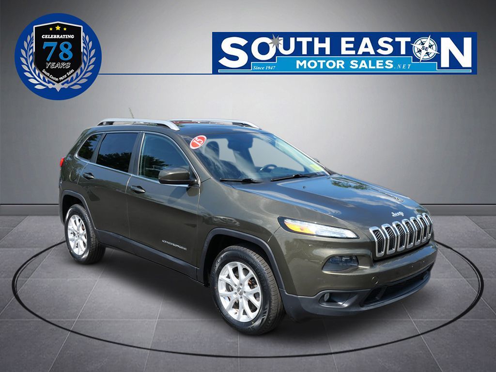 2015 Jeep Cherokee Latitude photo 2