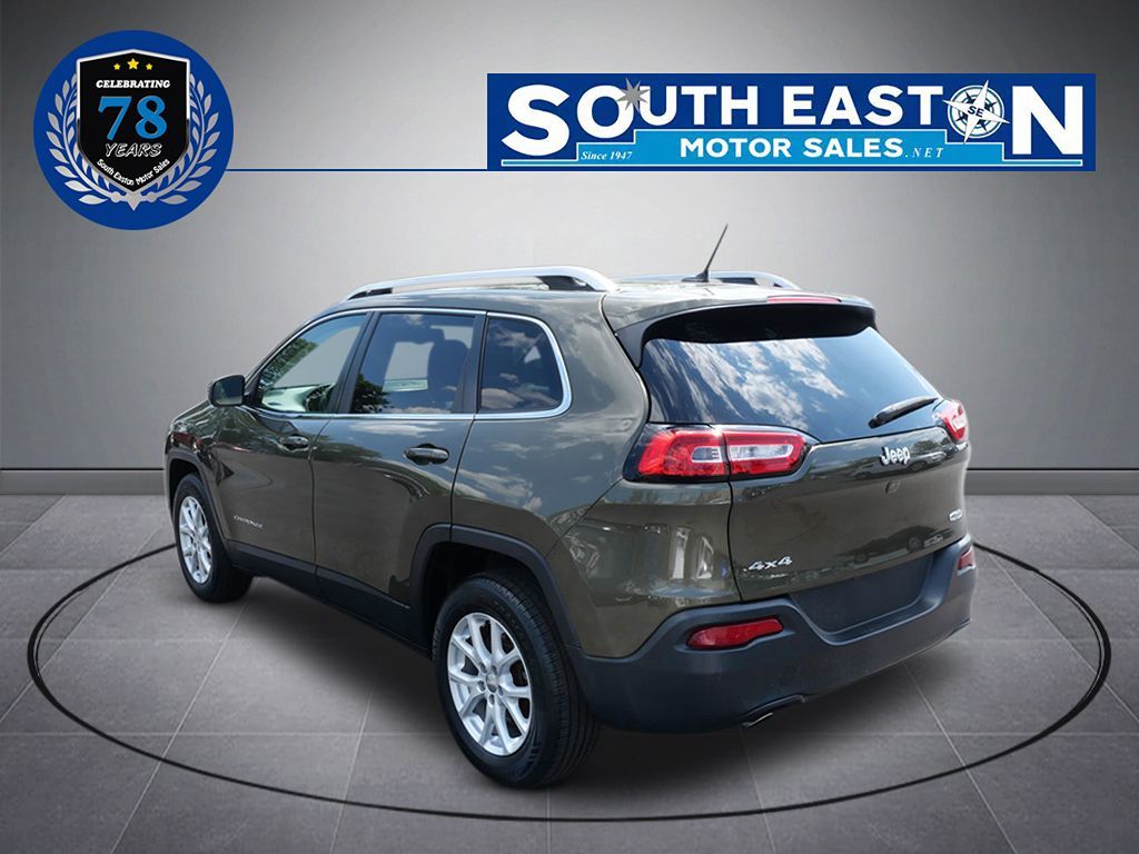 2015 Jeep Cherokee Latitude photo 4