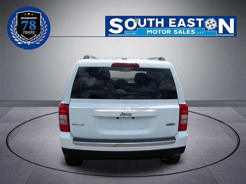 2016 Jeep Patriot High Altitude Altitude Edition photo 4