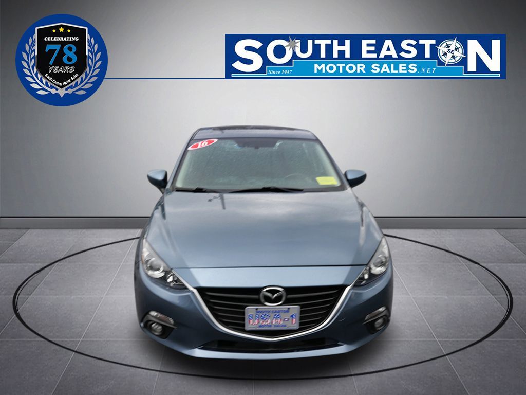 2016 Mazda Mazda3 Touring photo 3