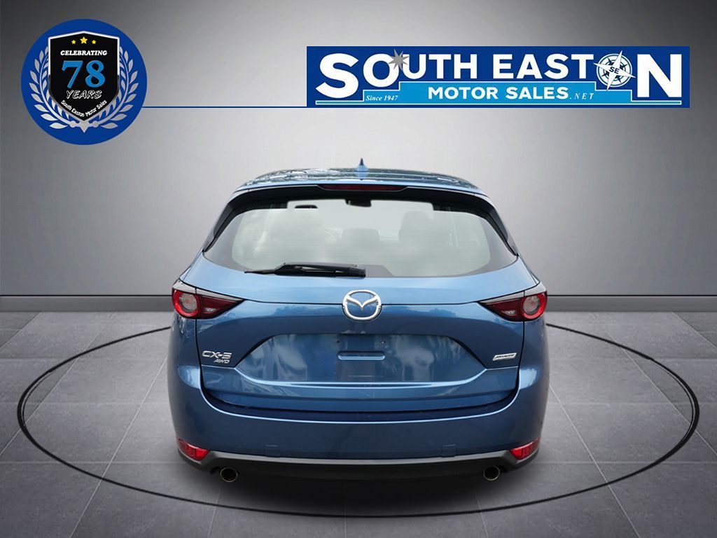 2017 Mazda CX-5 Sport photo 4