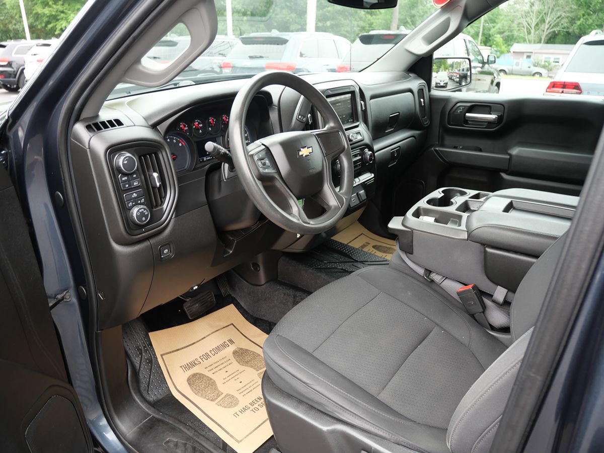 2019 Chevrolet Silverado 1500 Custom photo 9