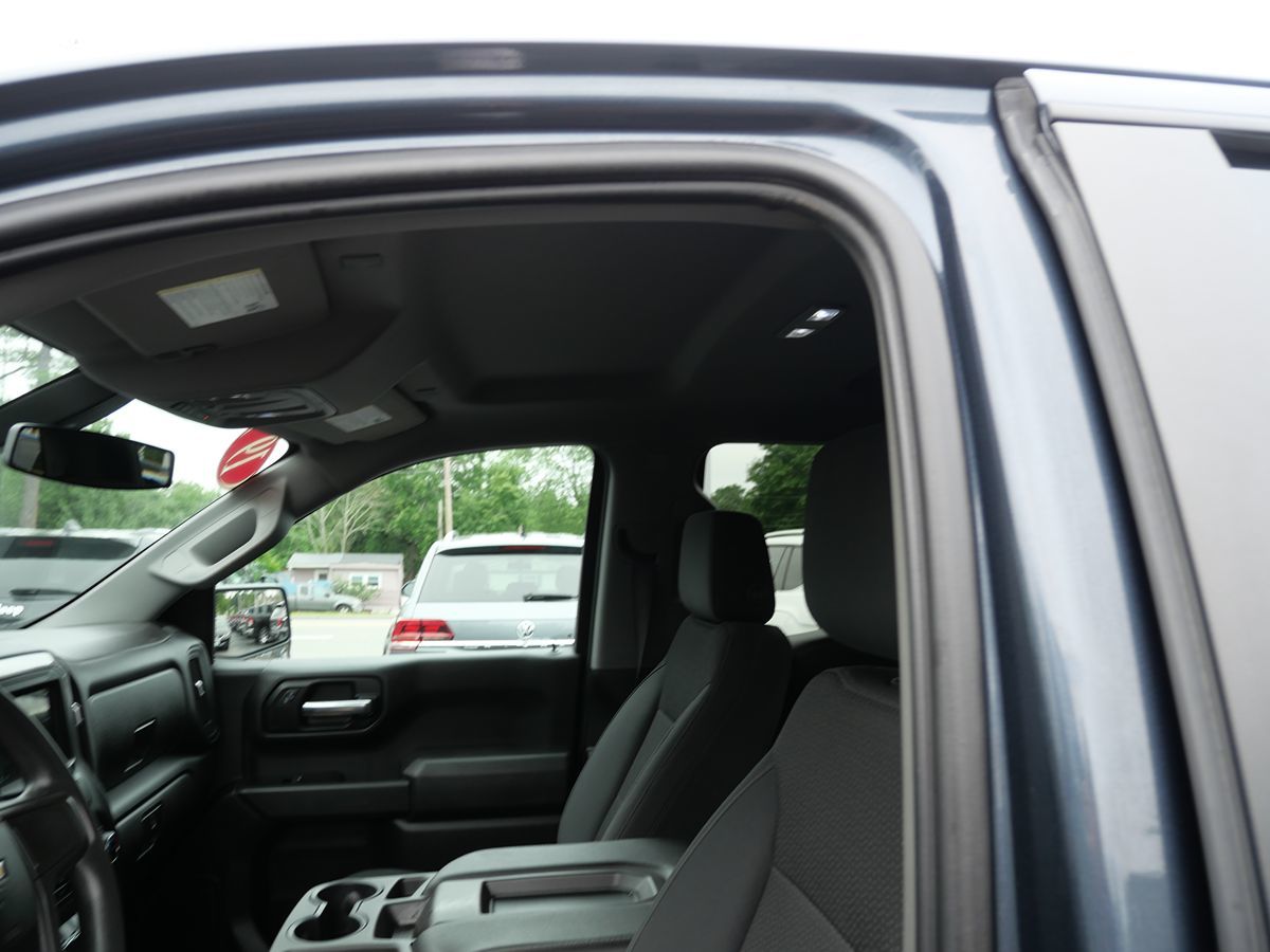 2019 Chevrolet Silverado 1500 Custom photo 11