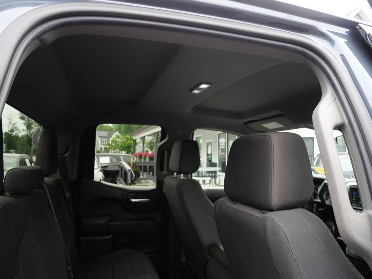 2019 Chevrolet Silverado 1500 Custom photo 24