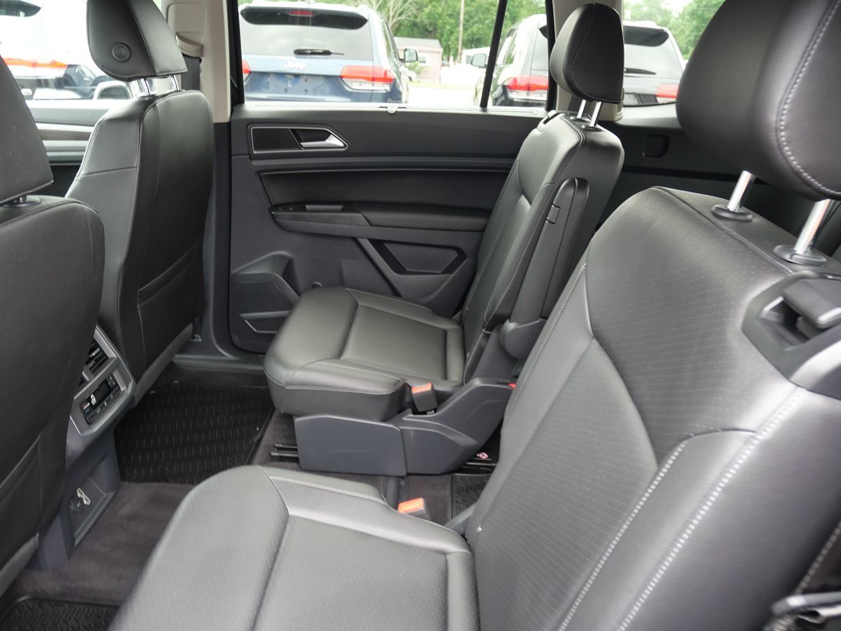 2018 Volkswagen Atlas V6 SE Technology R-Line photo 22