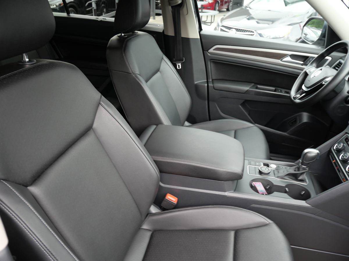 2018 Volkswagen Atlas V6 SE Technology R-Line photo 33