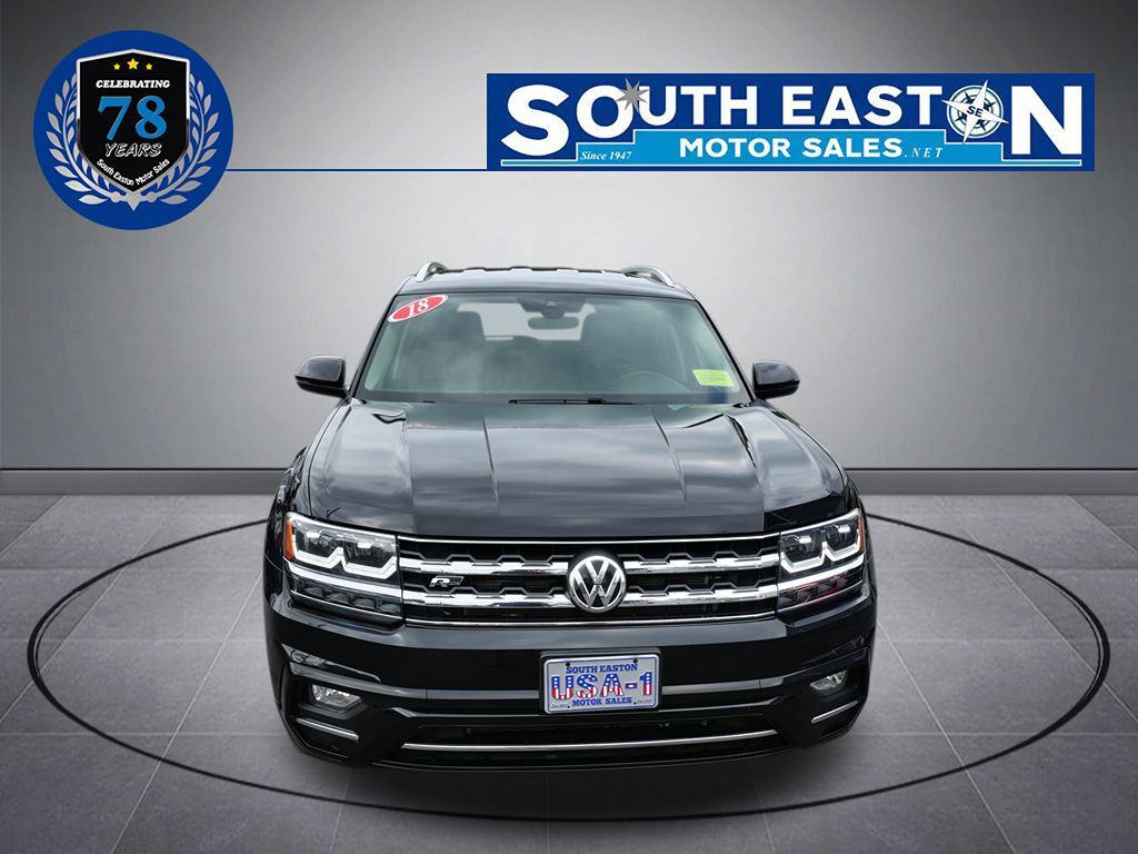 2018 Volkswagen Atlas V6 SE Technology R-Line photo 3
