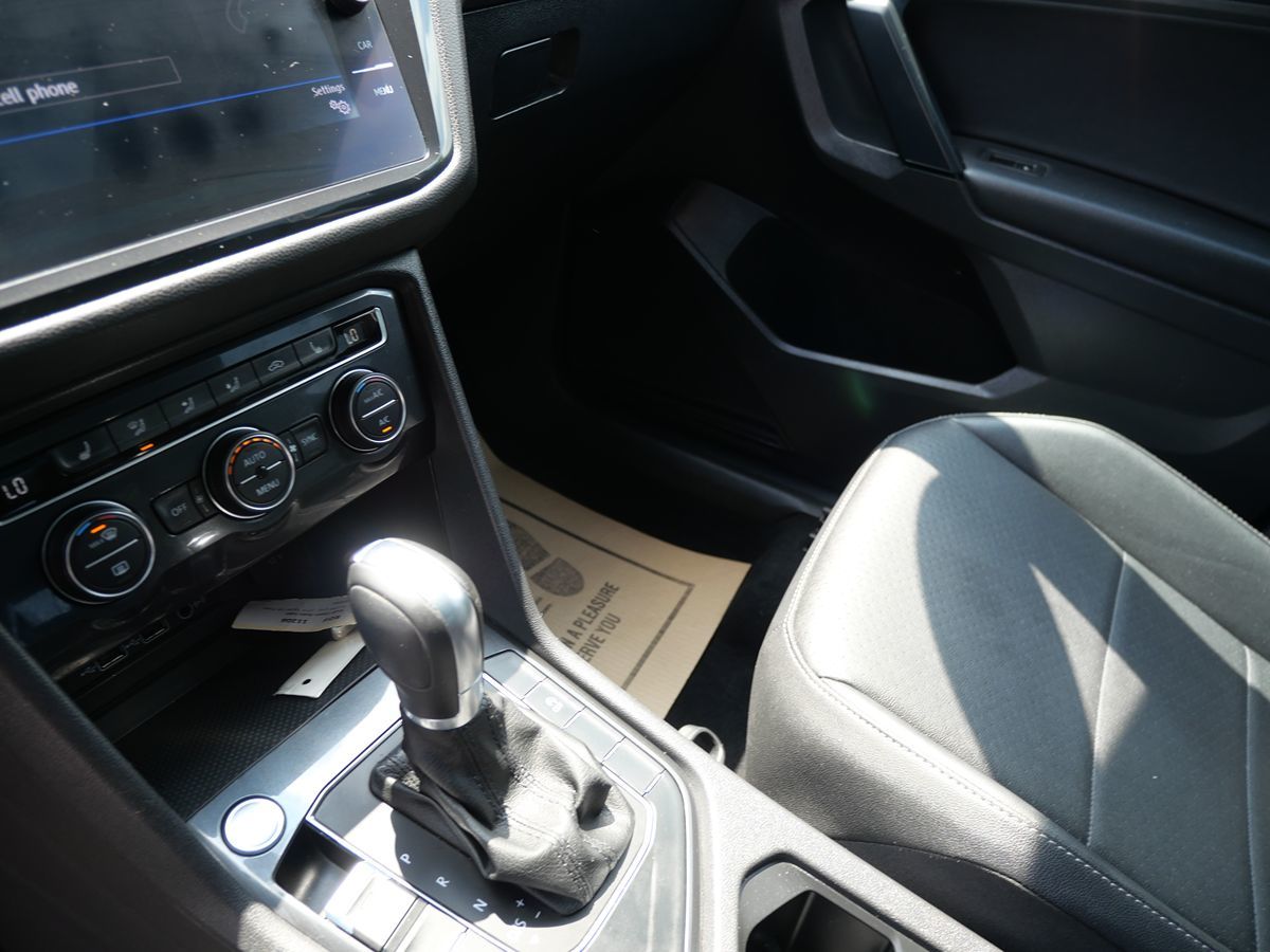 2019 Volkswagen Tiguan SE photo 14