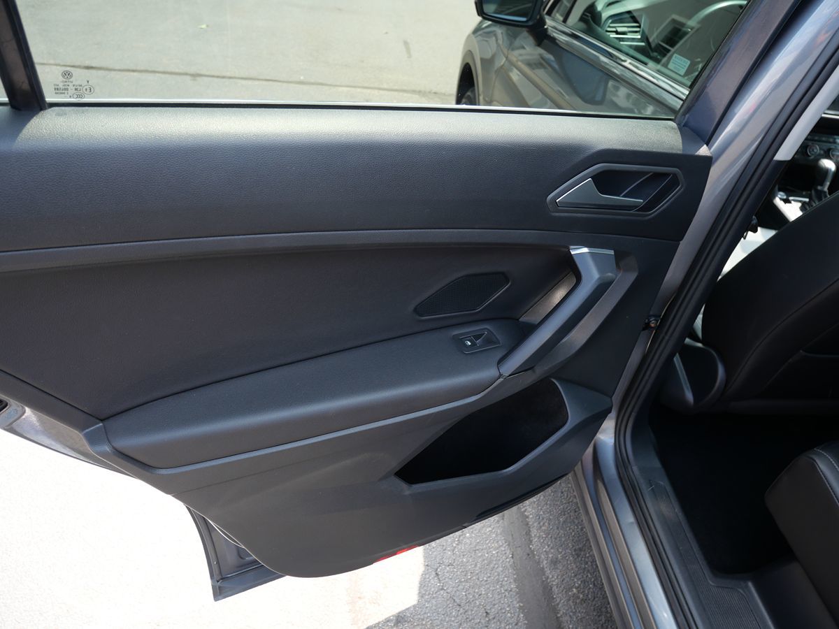 2019 Volkswagen Tiguan SE photo 17