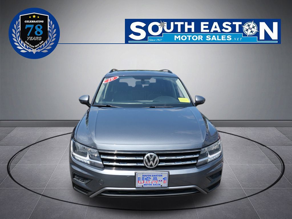 2019 Volkswagen Tiguan SE photo 3
