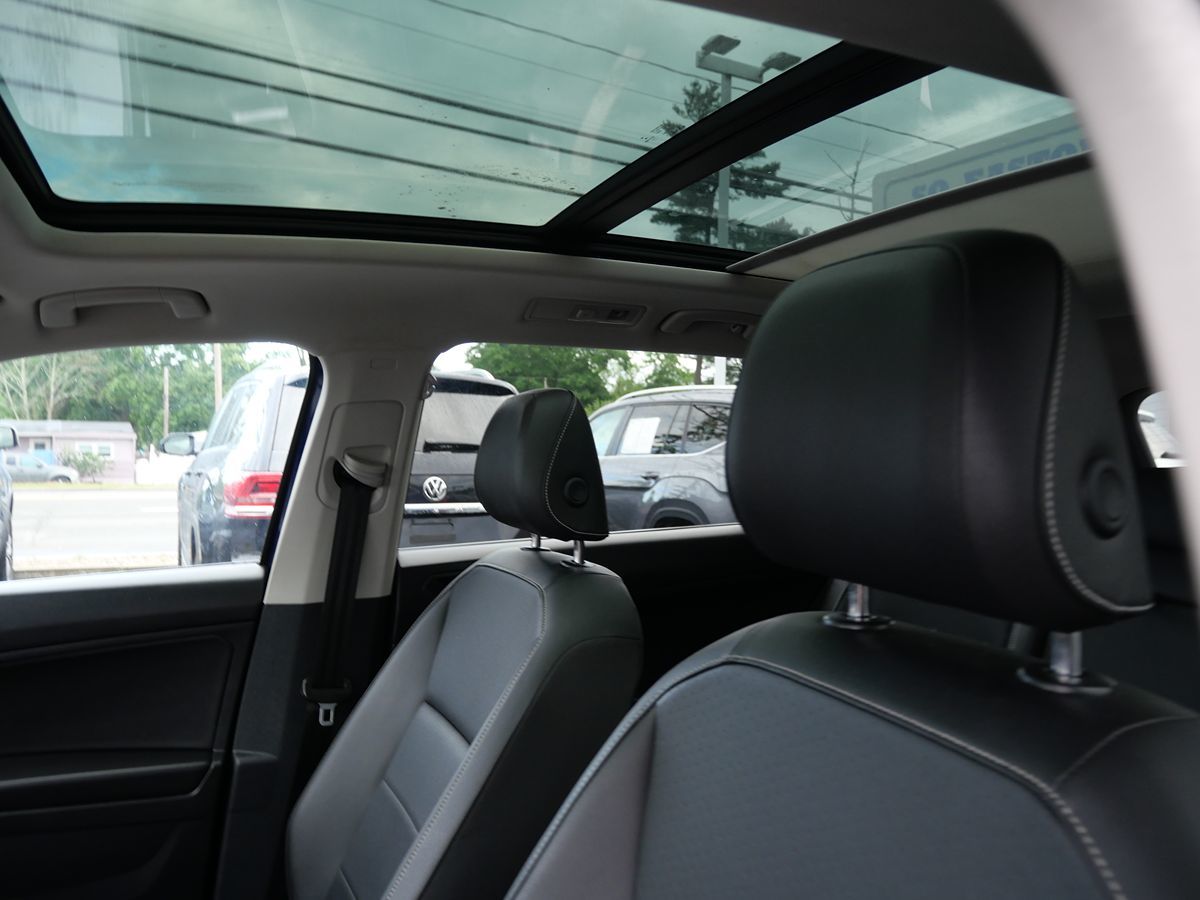 2021 Volkswagen Tiguan SE photo 11