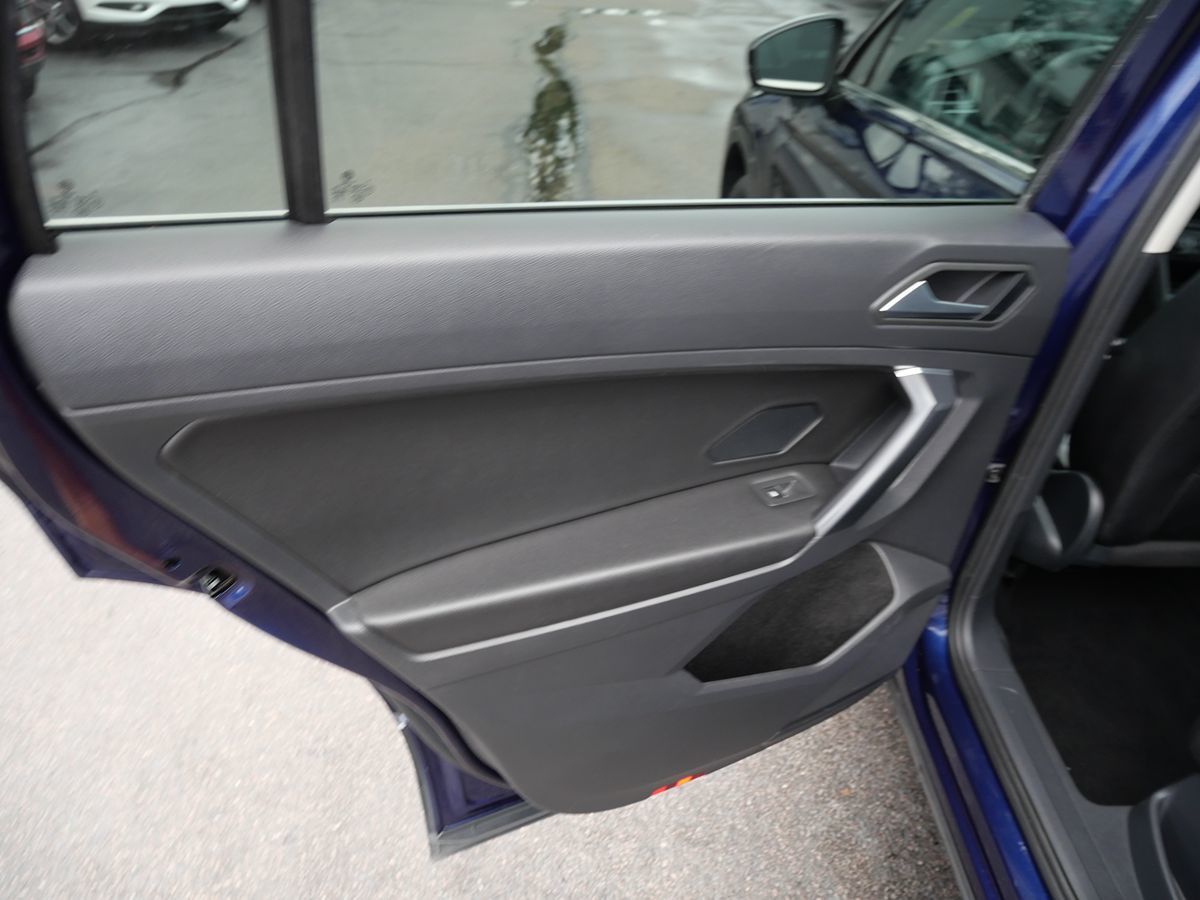 2021 Volkswagen Tiguan SE photo 14