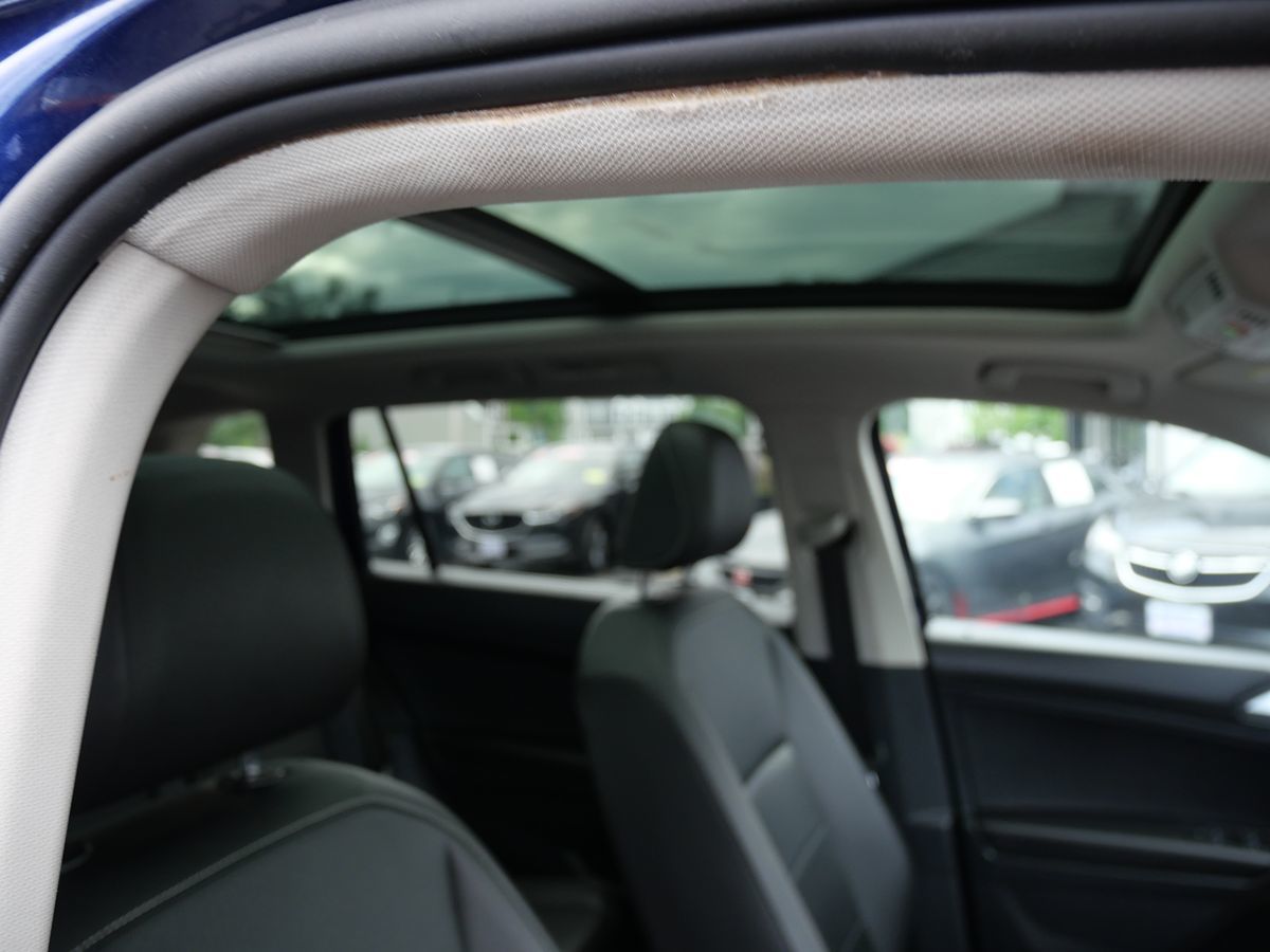 2021 Volkswagen Tiguan SE photo 26