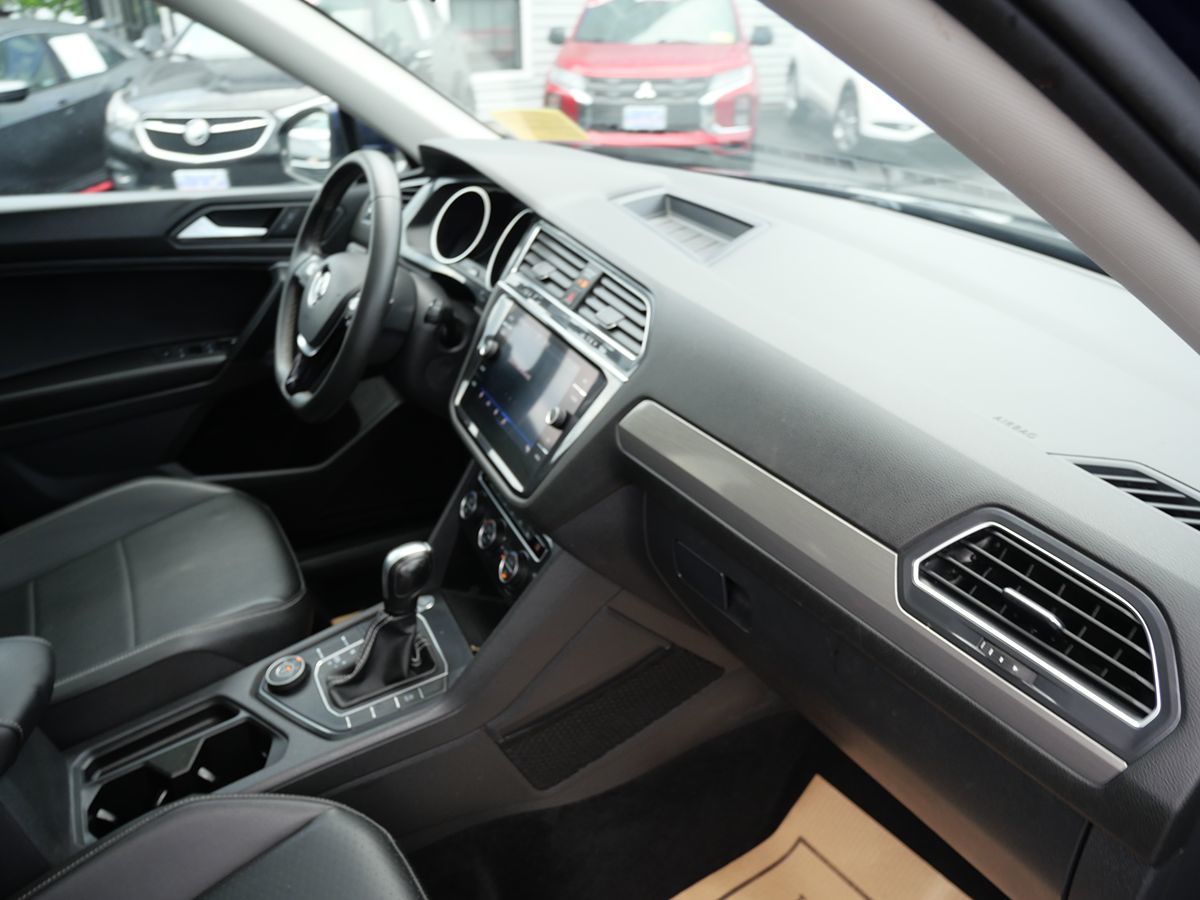 2021 Volkswagen Tiguan SE photo 27