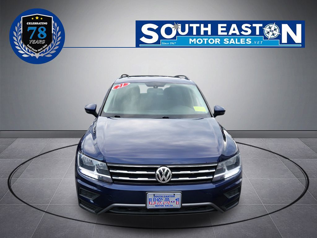 2021 Volkswagen Tiguan SE photo 3