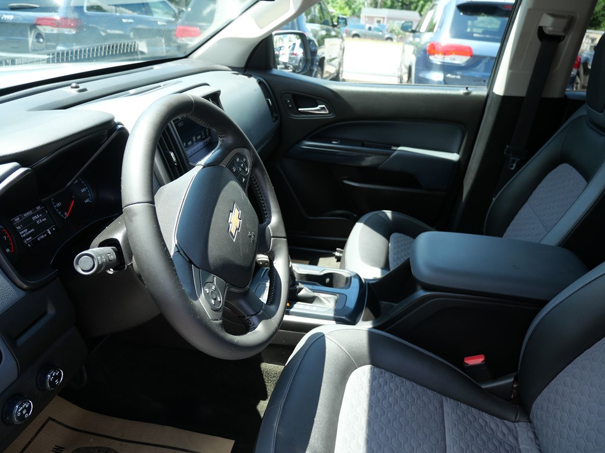 2015 Chevrolet Colorado Z71 photo 11